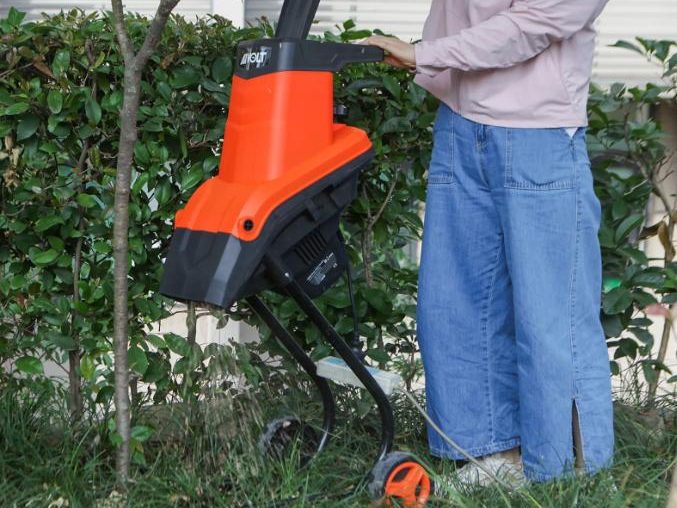 Electric Wood Chipper Shredder